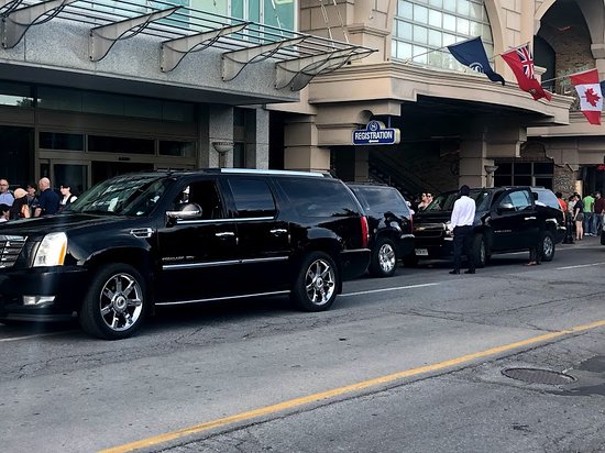 Best Airport Limo in Toronto